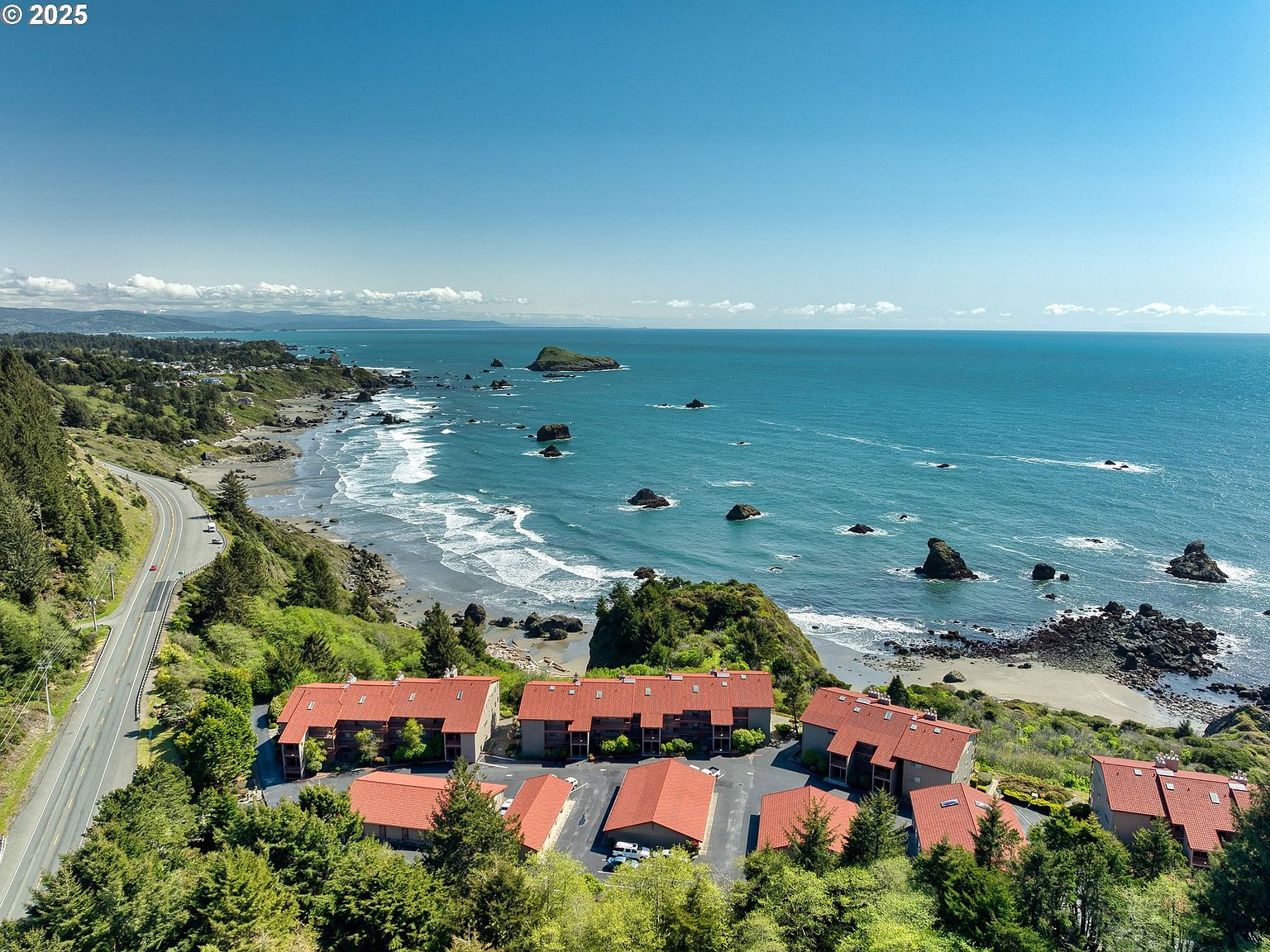 洋書 akikino0310 17744 N Highway 101 #C-306, Brookings, OR 97415 | MLS