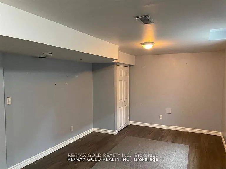 27 Middlecote Dr #BASEMENT — Photo 25