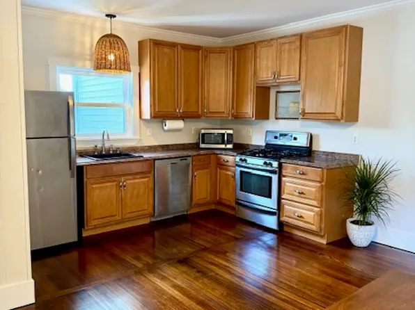 326 Fish Rd, Tiverton, RI 02878