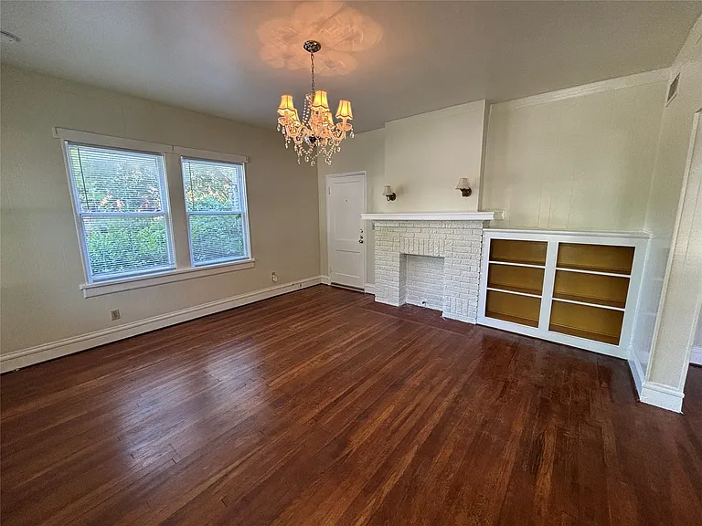 600 Monticello Dr #1 — Photo 4