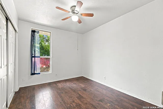 262 E Southcross Blvd — Photo 13