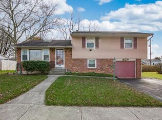 1951 Collingswood Dr, Bethlehem, PA 18018