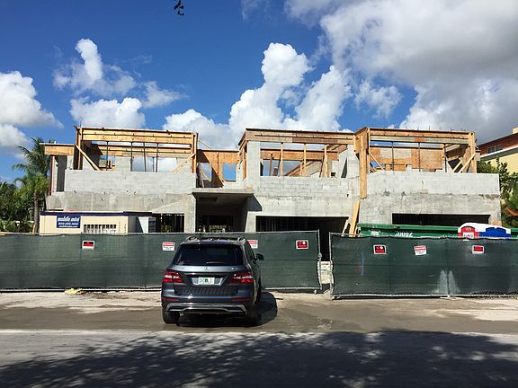 4th image of 1413 NE 26th Ave