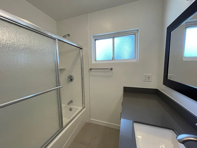 6650 Jumilla Ave — Photo 9
