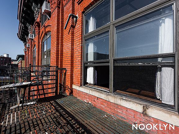 3rd image of 27 Arion Pl APT 312
