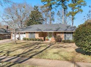 3320 Mesa Dr, Shreveport, LA 71118