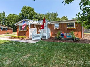 1000 Robinhood Ln, Kannapolis, NC 28081