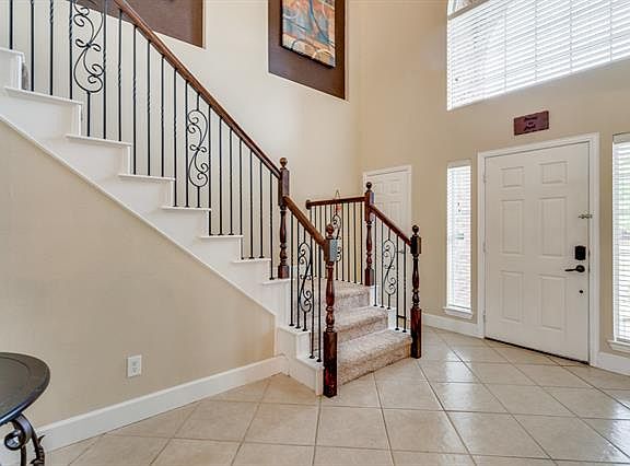 3rd image of 4107 Windy Meadow Dr
