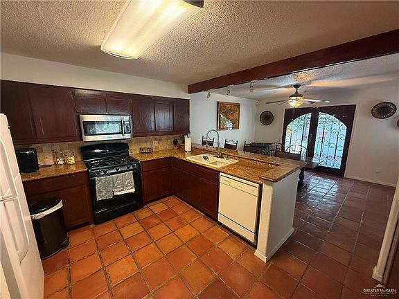 5th image of 4511 N Cynthia St