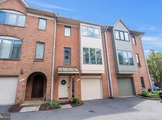 1967 N Adams St, Arlington, VA 22201