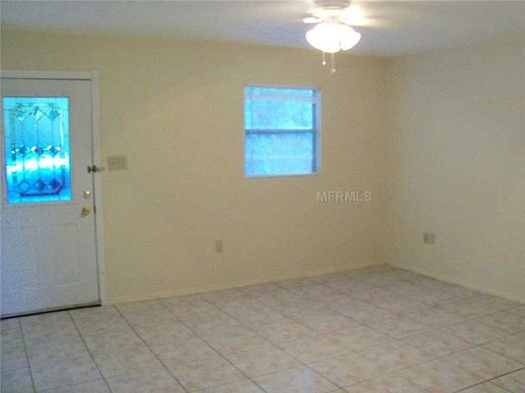 4th image of 118 E Muriel St