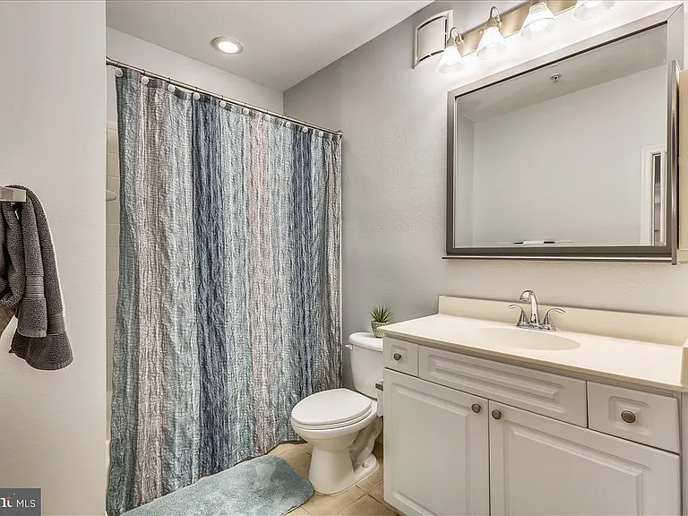 501 Hungerford Dr #154 — Photo 11