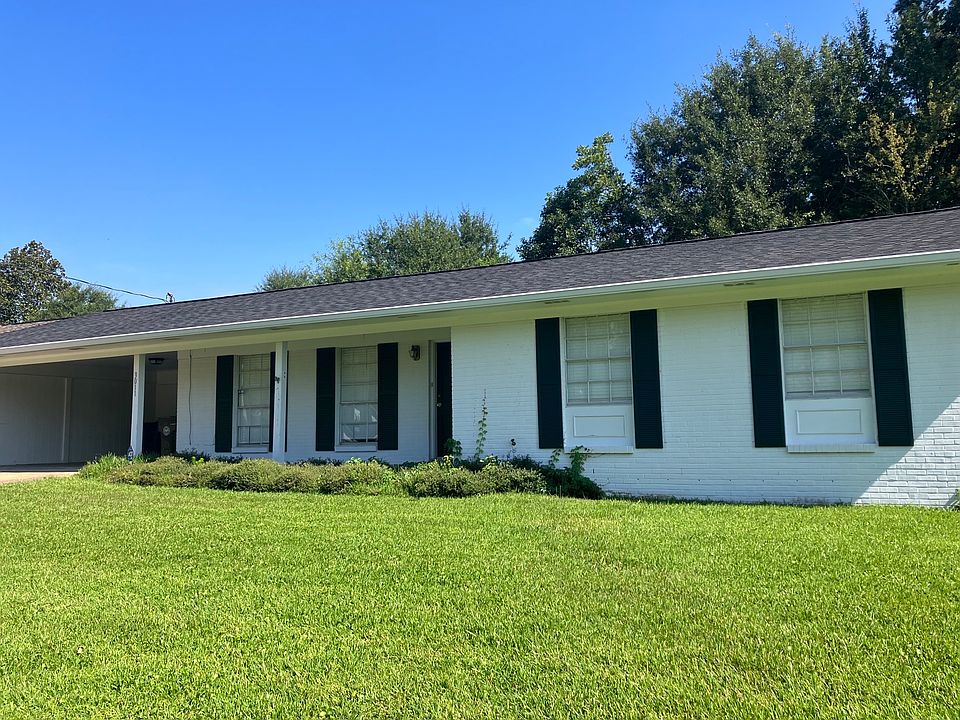 2nd image of 3011 Mesa Dr