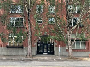 1009 NW Hoyt St APT 111, Portland, OR 97209