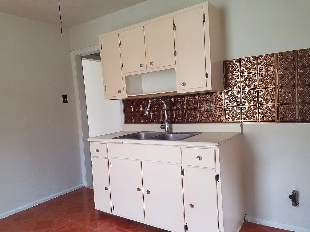 2 bed, 890 sqft, $1,175 — Photo 3
