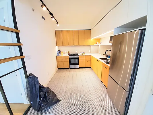 Rented by Rennit Inc. | media 30