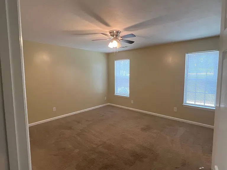 4439-4445 Owens Rd — Photo 5