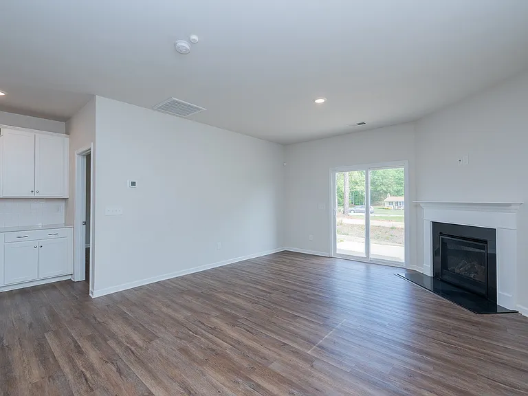 109 Magnolia St — Photo 12