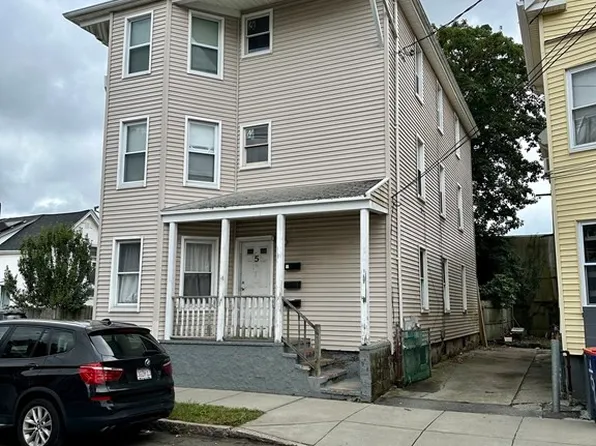 5 Jean St, New Bedford, MA 02746