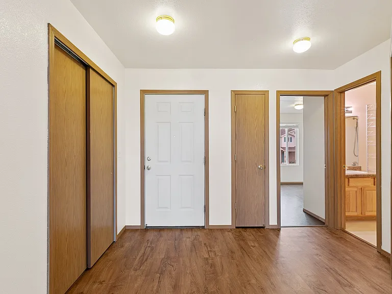 1035 Lords Hill Dr — Photo 23