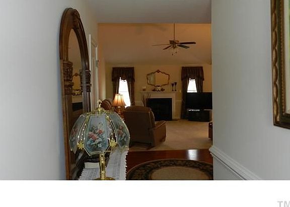 3rd image of 80 Bluestone Dr
