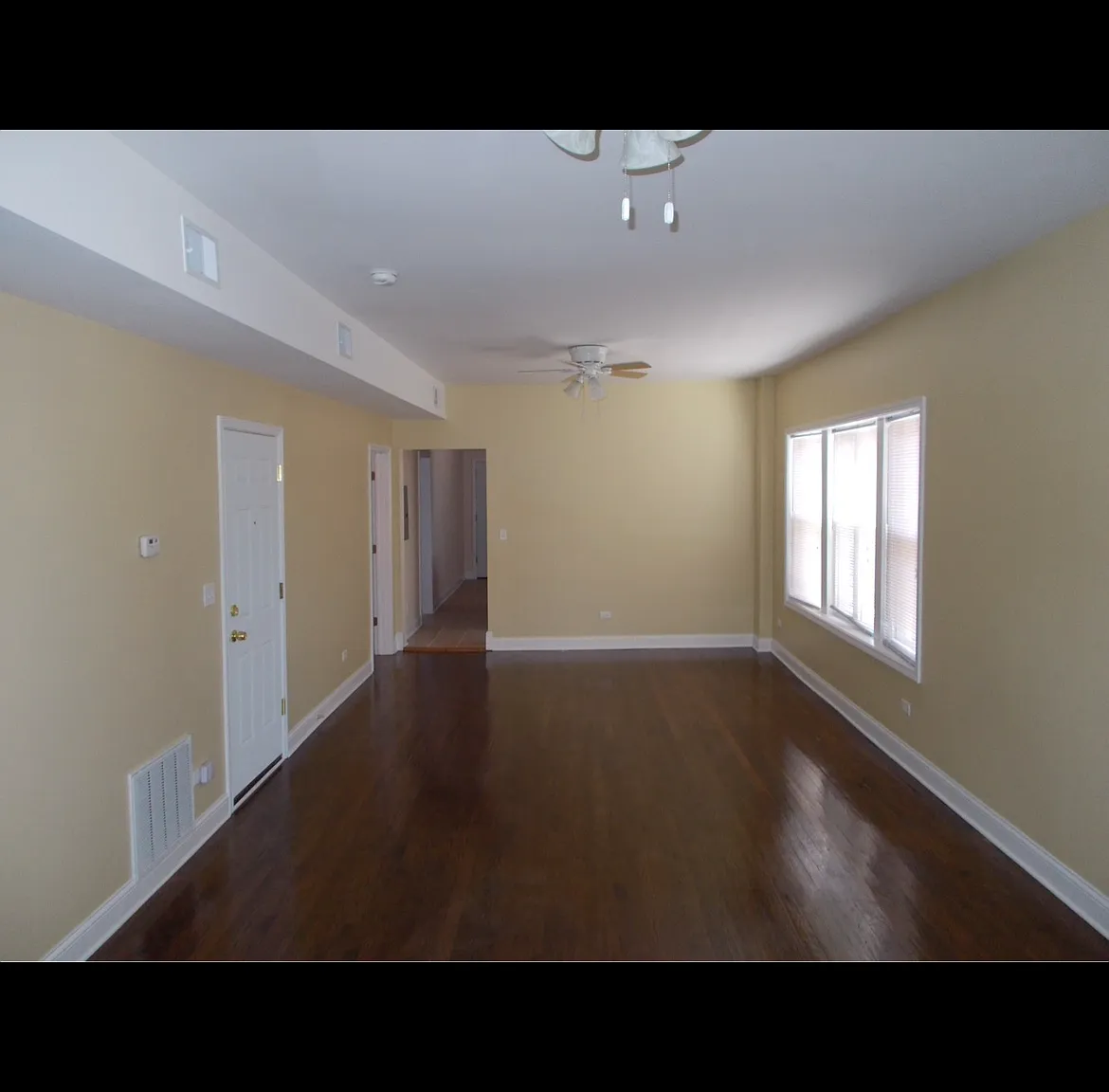 3 bed, 1300 sqft, $1,750 — Photo 2