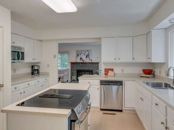 436 Rookwood Dr