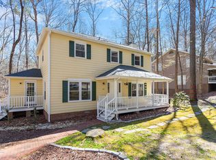 104 Bristol Dr, Chapel Hill, NC 27516