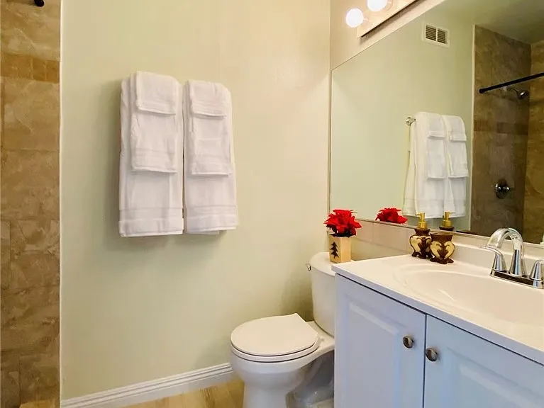 6576 Moonshadow Cir — Photo 13