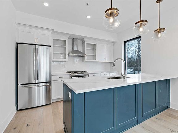 5th image of 116 West Ave #201