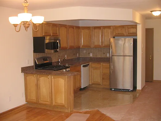 Rented by Mega Homes Realty INC | media 8