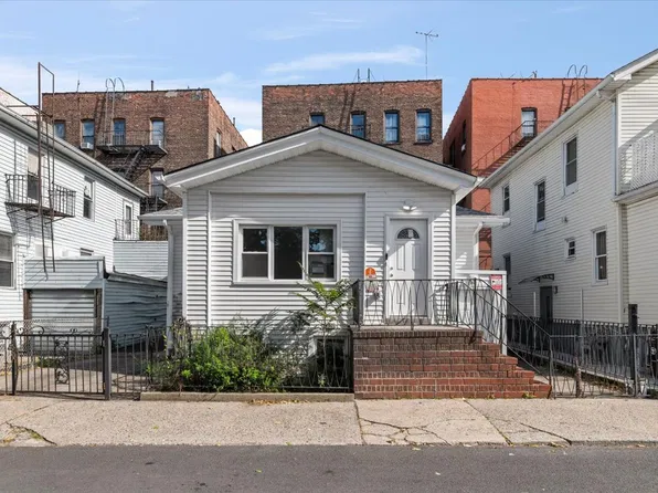 3041 Brighton 8th Street image 1 of 34