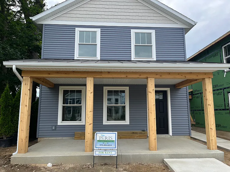 603 W Main St — Photo 2