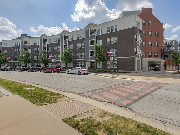 3rd image of 9 Municipal Dr #515