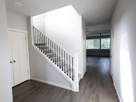 2nd image of 13309 NE 114th Way