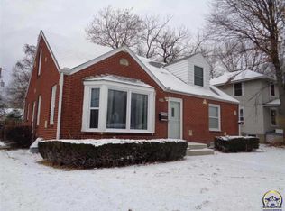 2045 SW Randolph Ave, Topeka, KS 66604