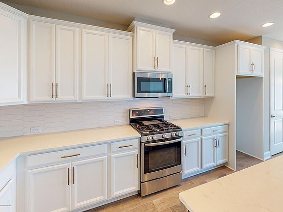 4th image of 154 Rivercliff Trl