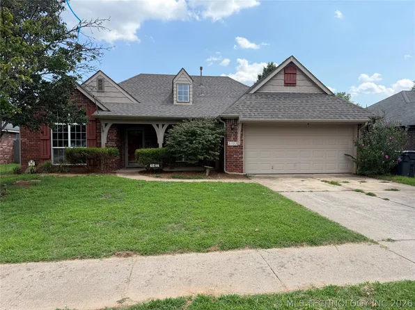 2102 W H St, Jenks, OK 74037