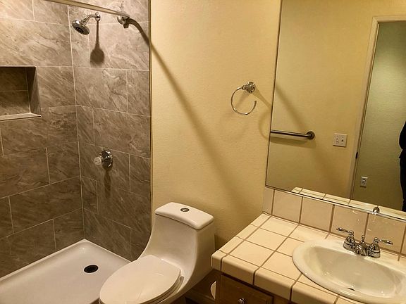 3rd image of 52680 Avenida Diaz