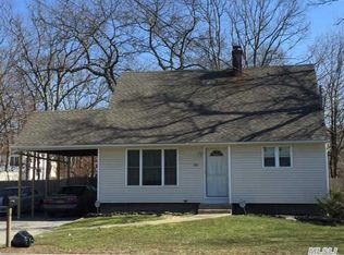 220 Broadway, Huntington, NY 11743