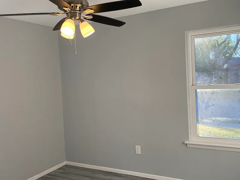 729 Lisa Ln — Photo 16