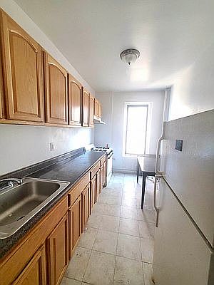 1st image of 225 Parkside Ave #39