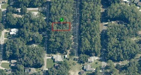 2nd image of 10305 N Allwood Ter