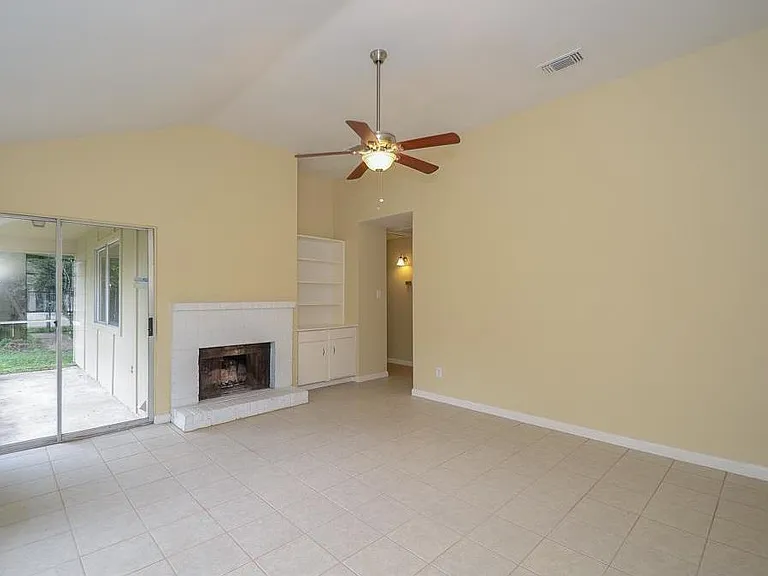 7611 Shaddock Dr — Photo 10