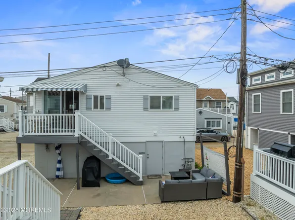 119 W Cormorant Way, Lavallette, NJ 08735