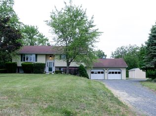 387 Red Hill Rd, Milton, PA 17847