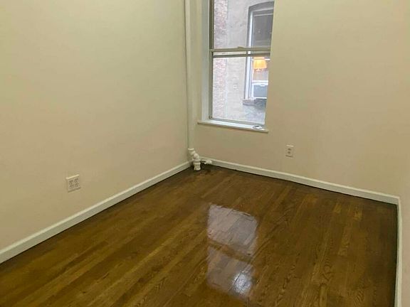5th image of 114 E 1st St APT 14