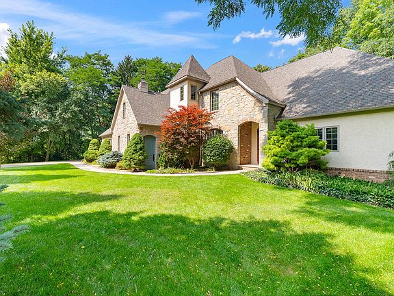 3rd image of 60 Timber Ridge Ct