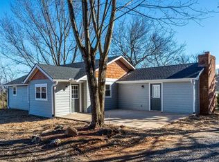 15 Lena Ln, Asheville, NC 28806