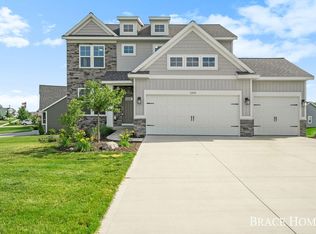1250 Starlite Dr SW, Byron Center, MI 49315